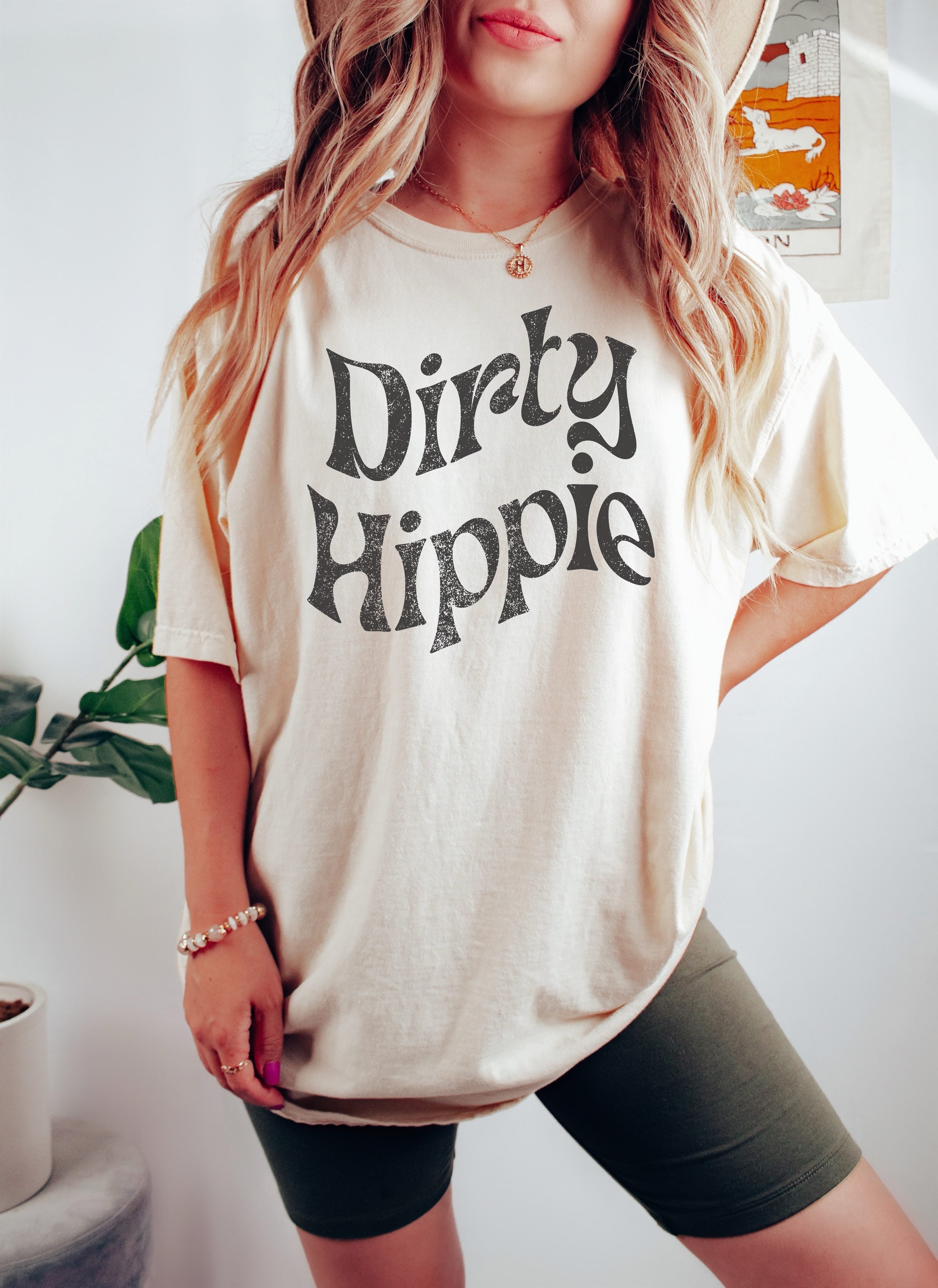 Hippie vintage T-shirt他　洋書 Comfort Colors® Dirty Hippie Shirt, Dirty Hippie Tee, Retro