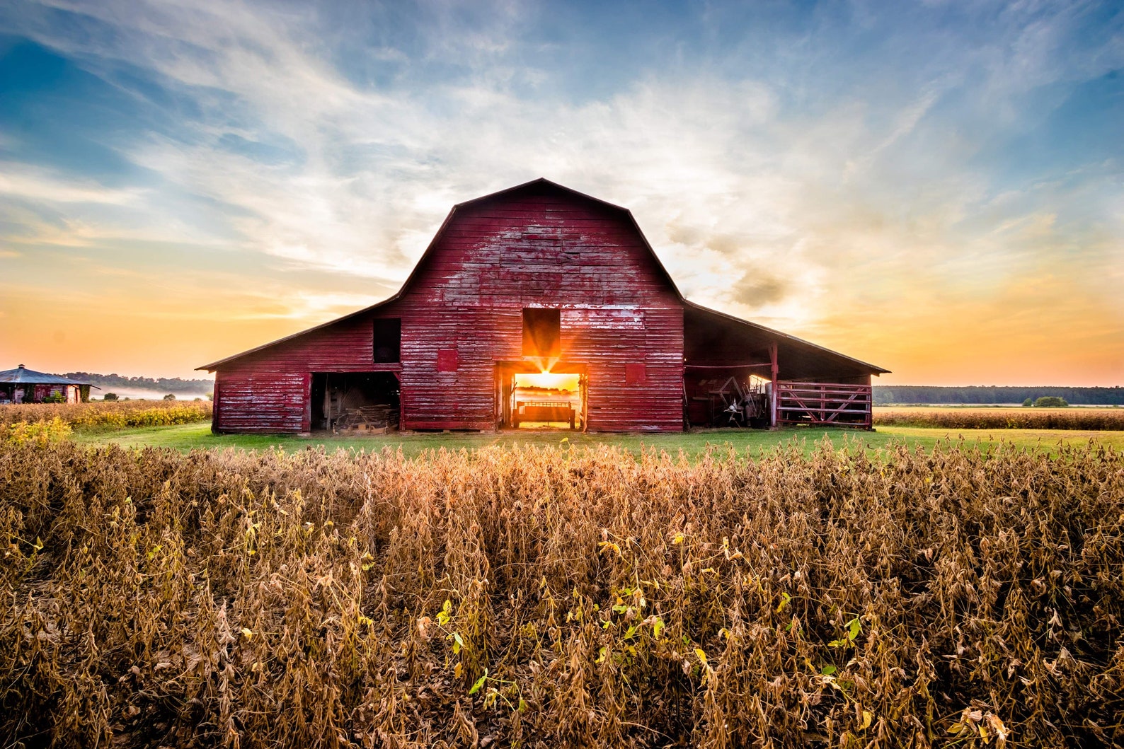 Barn Sunset, Old Barn, Red Barn, Farm Scene, Sunset Photography, Fine