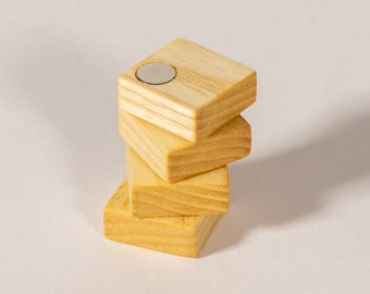 4 Kühlschrankmagnete aus Esche | Handgemacht aus hochwertigem Echtholz | Starke Neodym Magnete als ideales Geschenk