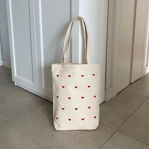 Heart Embroidered Tote Bag, Birthday Gift for Girlfriend, Cute Reusable Tote Bag, Aesthetic Tote Bag, Handmade Tote Bag