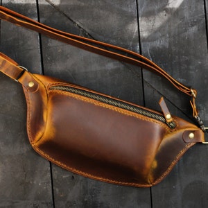 Leder Gürteltasche, Fanny Bag personalisierte Leder Fanny Pack für Männer, Leder Hip Bag, Leder Crossbody Bag für Männer, braune Gürteltasche