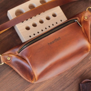 Leder Bauchtasche, Geburtstagsgeschenk, Große Bauchtasche, Leder Gürteltasche, Leder Hüfttasche, Festival Tasche, Reise Gürteltasche