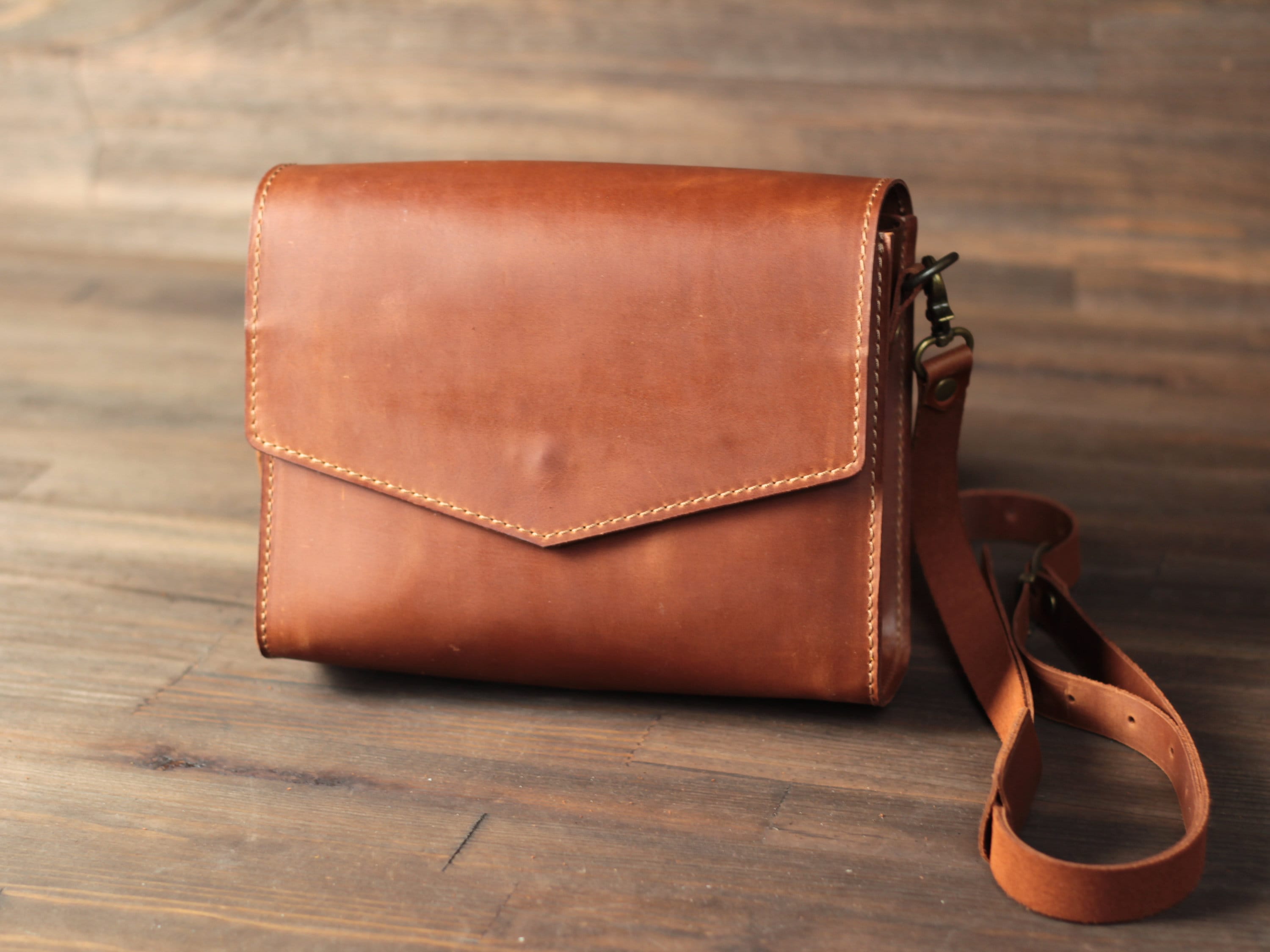 Handmade Leather Crossbody Bag: Small Shoulder Purse