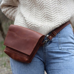 Gürteltasche, personalisierte Leder Fanny Pack für Frauen, Leder Hip Bag, Leder Crossbody Bag, Brown Fanny Pack, Bauchtasche, Fanny Bag