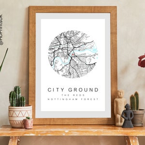 Nottingham Forest FC – City Ground Stadion – Perfektes Geschenk für Fußball Fans – Karte Poster – Wand Dekoration – Geburtstagskarte – Digital