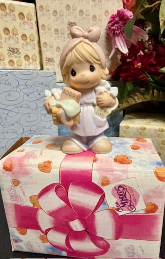 Little Moments by Precious Moments – “A Mother’s Job Is Never Done” – #629269 – 2000