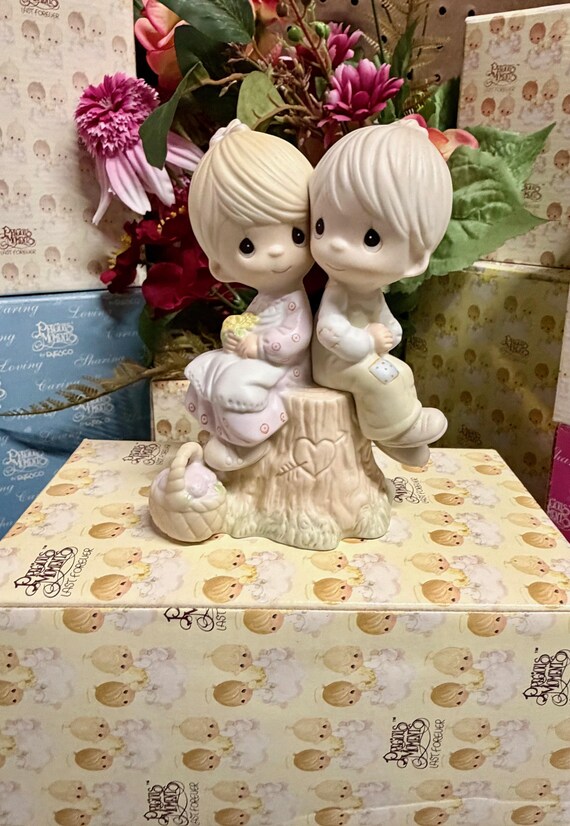 Precious Moments “Love One Another” Figurine (E‑1376, Original 21)