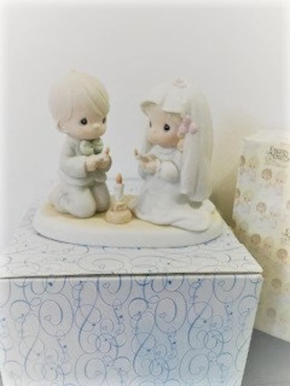 Precious Moment "The Lord is Your Light to Happiness"