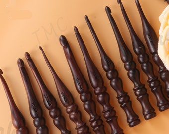 Rosewood Ergonomic Crochet Hook Set with Personalized Wooden Box