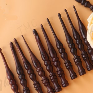 Rosewood Set of 7/12 Ergonomic Crochet Hooks 3.5 mm to 12 mm, With Personalized Wooden Box | Mothers Day Gifts | Gift for Knitter&#39;s