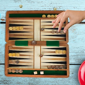Personalisierte Backgammon Set, griechische Tavli, handgefertigte benutzerdefinierte Backgammon Brett, klassische Holzspiele