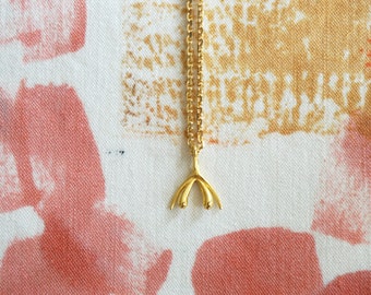Clitoris Necklace Pendant Gold