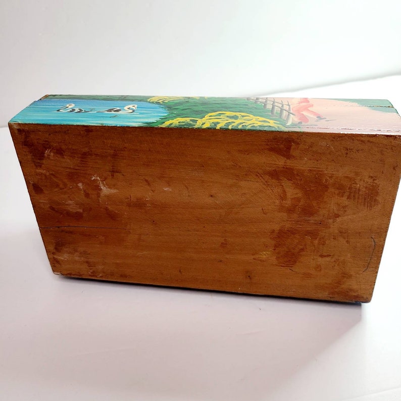 Vintage Caribbean Handpainted Jewelry Token Box