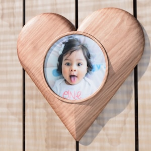 Heart Shaped Picture or Mirror Frame. Digital download for CNC carving.