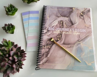 Dotted Grid Journal: 8.5x11 Spiral Notebook with Gold Pen