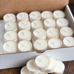 Wholesale tea lights in clear plastic cups, unscented and scented, can be used with tea light wax melt warmers. Great for decorating for weddings, receptions, and other special events.