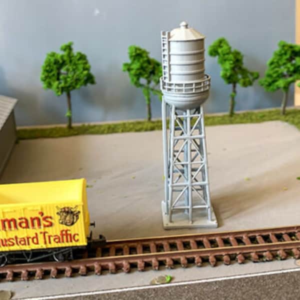 N SCALE Water Tower Silo