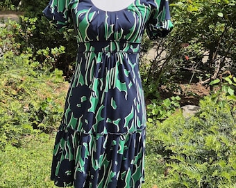 Dress BCBG Size Extra Small XS Designer Fashion Blue Green Knee Length Short Sleeve