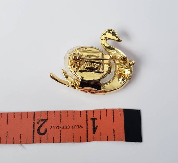 Vintage Brooch Swan in Water Gold Tone Retro Coll… - image 3
