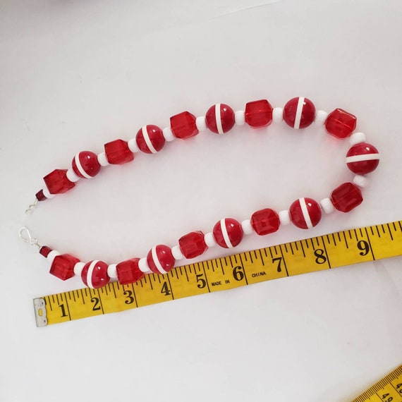 Vintage Necklace Red White Plastic Beads Fun Coll… - image 4