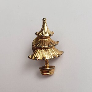 Vintage Brooch Christmas Tree Retro Collectible Pin Costume Jewelry
