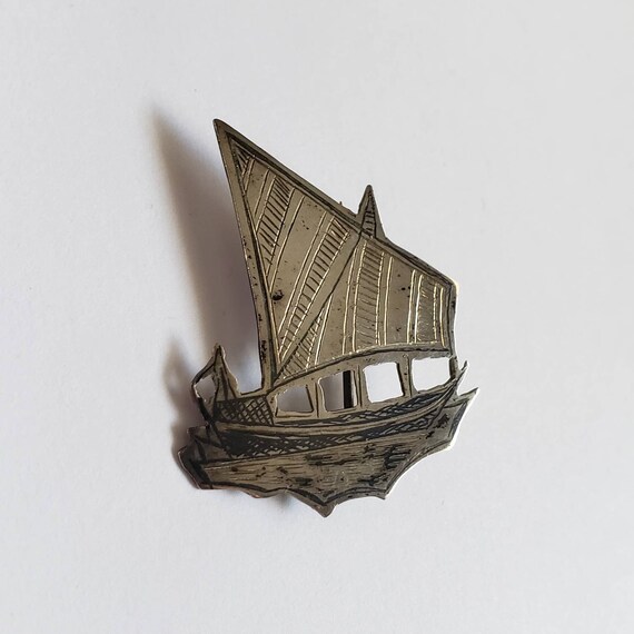 Vintage Brooch Ship Pin Retro Collectible Pin Unm… - image 1