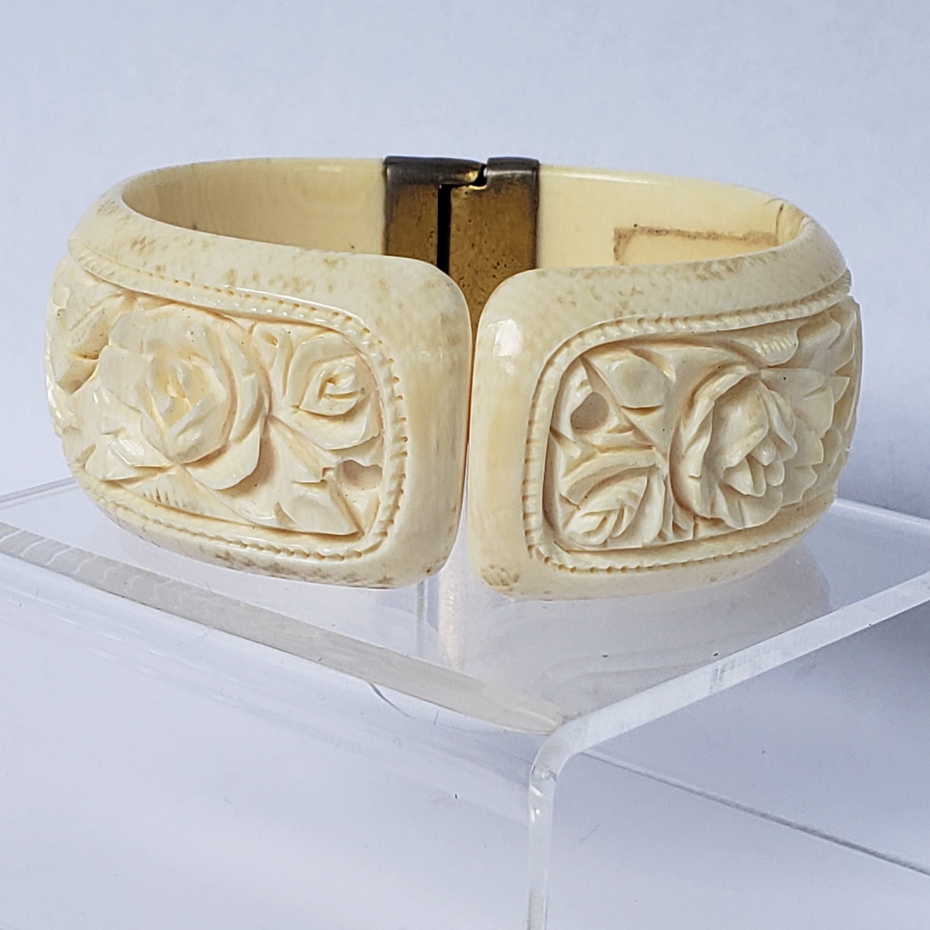Vintage Bracelet Flower Pattern Wide Retro Collectible