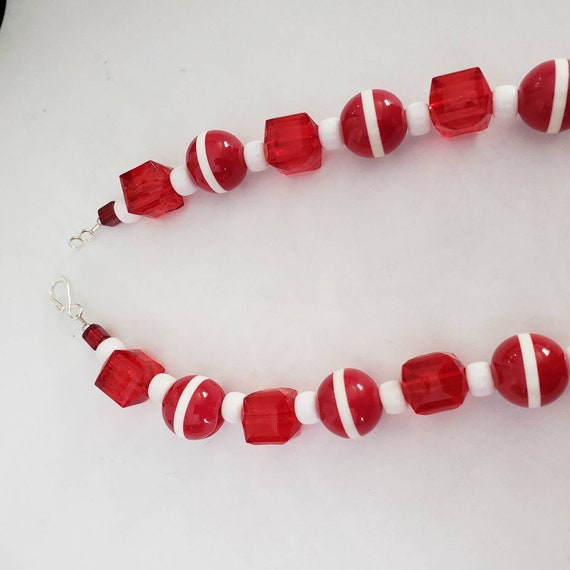 Vintage Necklace Red White Plastic Beads Fun Coll… - image 5