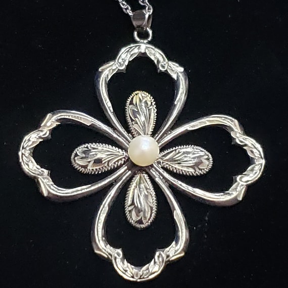 Vintage Pendant Sterling Silver Flower Collectible