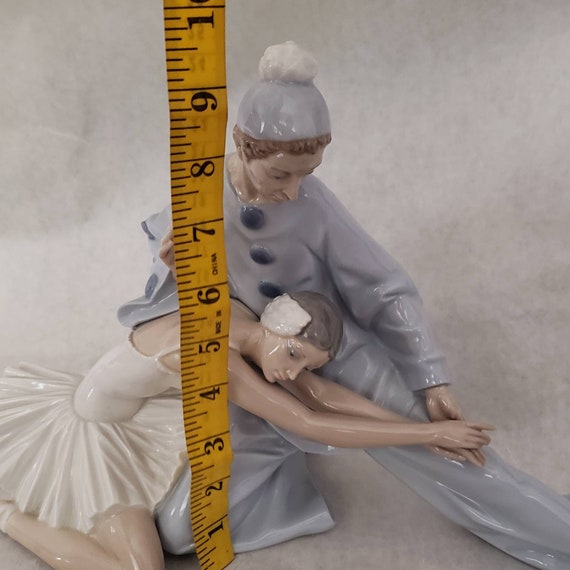 Lladro Figurine Closing Scene Ballerina Stunning Collectible 4935 