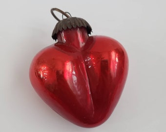 Retro Ornament Kugel Red Heart Shape Christmas Collectible