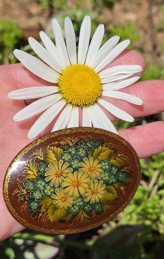 Daisy Brooch Flower Bouquet Retro Collectible Pin Handpainted