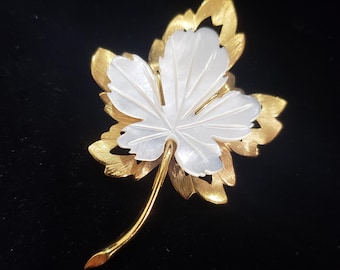Brooch Leaf Mother Of Pearl Gold Tone Designer Wells 14k GF Collectible Pin Costume Jewelry