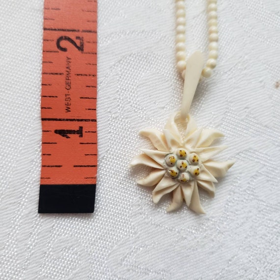 Vintage Necklace Carved Flower Rare Antique Colle… - image 3