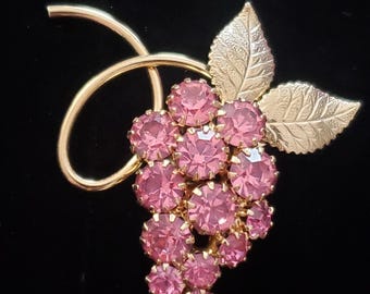 Pink Brooch Rhinestones Gold Tone Grape Cluster Retro Collectible Pin Costume Jewelry