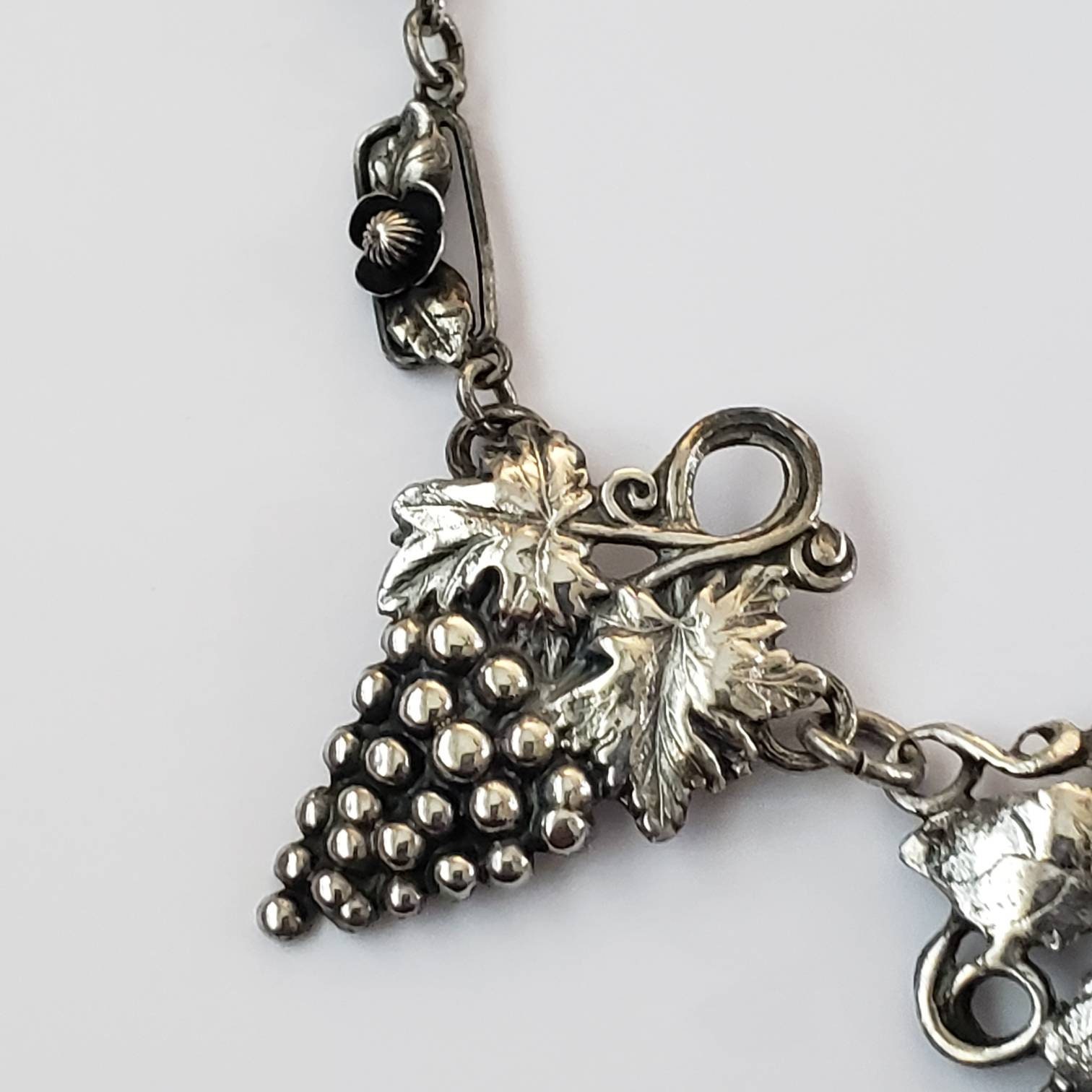 [韓国の人気ジュエリー] 925 silver. Grapeberry necklace (6mm) Original korean fashion 925 Sterling Silver 6MM geometry