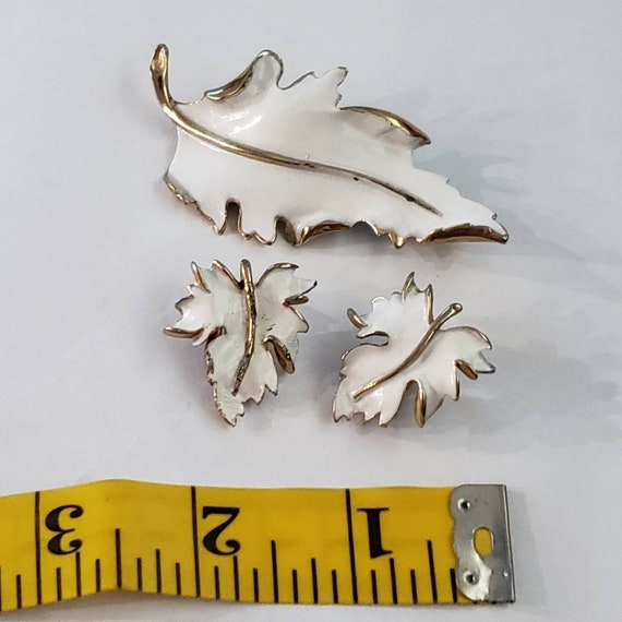 Vintage Brooch and Earrings Enamel Leaf Set Retro… - image 2