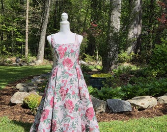 Dress Adrianna Papell Flower Pattern Size 4 Silk Collectible Designer Fashion New with Tags