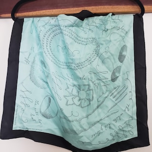 Scarf Metropolitan Museum of Art MMA Collectible  Accessory