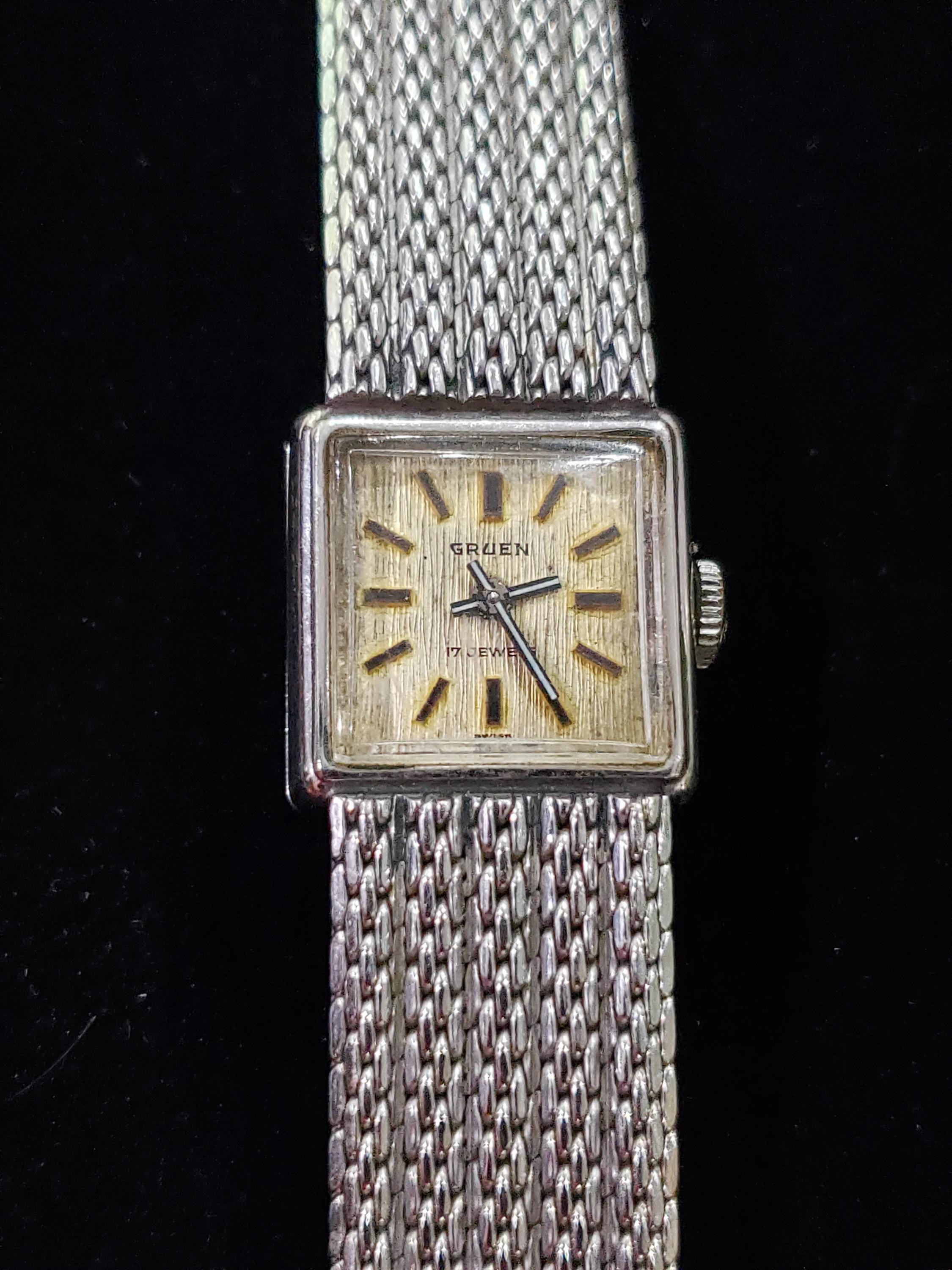 Vintage Gruen 17 Jewels Watch Silver Tone Mechanical S/S Gruen 17 Jewels Wristwatches for sale | eBay main image 3