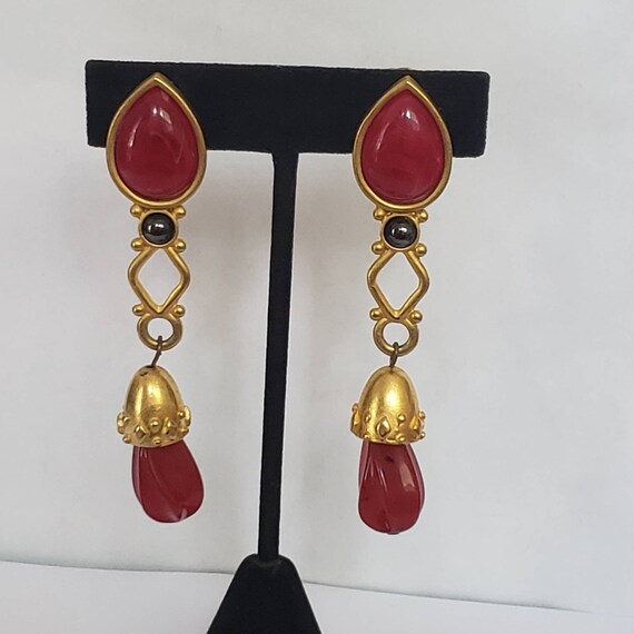 Havala necklacs | Gold jewelry fashion, Black beaded jewelry, Gold  jewellery design necklaces