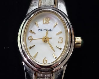 Waltham Watch Lady's Collectible Time Piece Wristwatch Mother of Pearl Oval Face