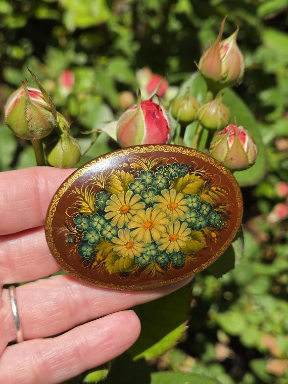 Daisy Brooch Flower Bouquet Retro Collectible Pin Handpainted View 3