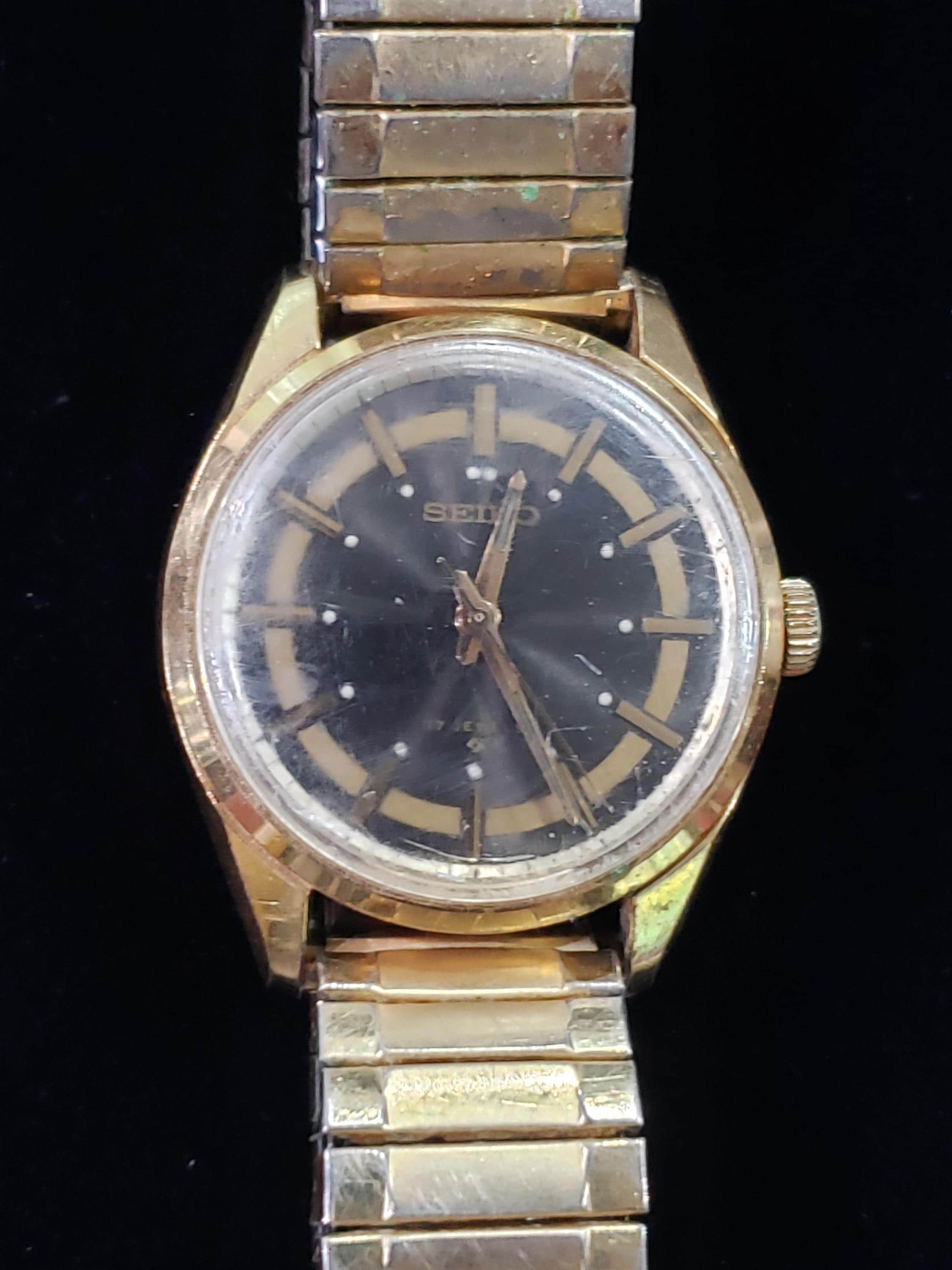 Seiko Watch 17 Jewels Retro Collectible Vintage Time Piece