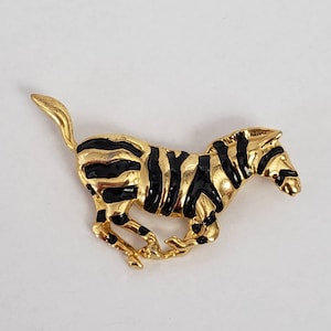 Zebra Brooch Enamel Retro Collectible Pin Gold Tone Costume Jewelry