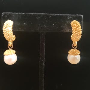 Vintage Earrings Faux Pearl Hoop Dangle Gold Tone Retro Collectible Pierced