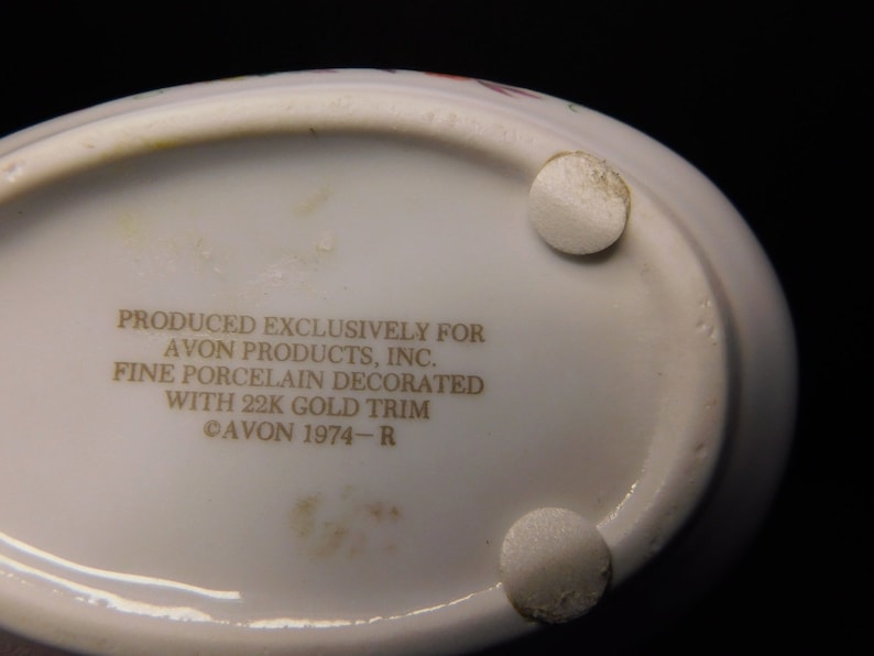 Vintage Fine Porcelain 22K Gold Trim Avon Powder Box Egg