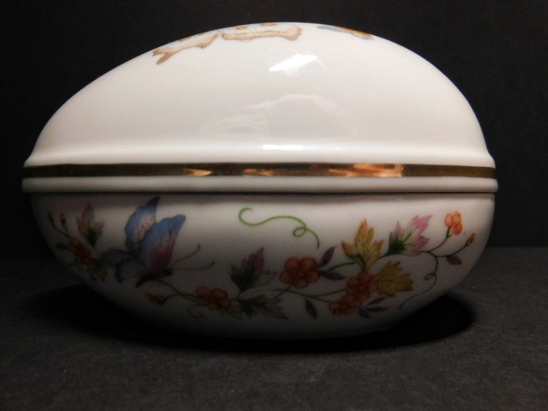 Vintage Fine Porcelain 22K Gold Trim Avon Powder Box Egg