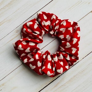 Hearts Scrunchie/Valentine&#39;s Day Scrunchie/Hearts Scrunchies/Hearts/Valentine&#39;s Day