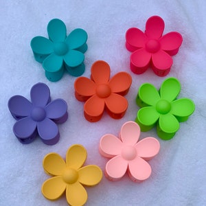 Daisy Claw Clips